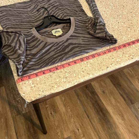 Ariat Medium Gray Zebra Print Long Sleeve Top - Picture 6 of 8